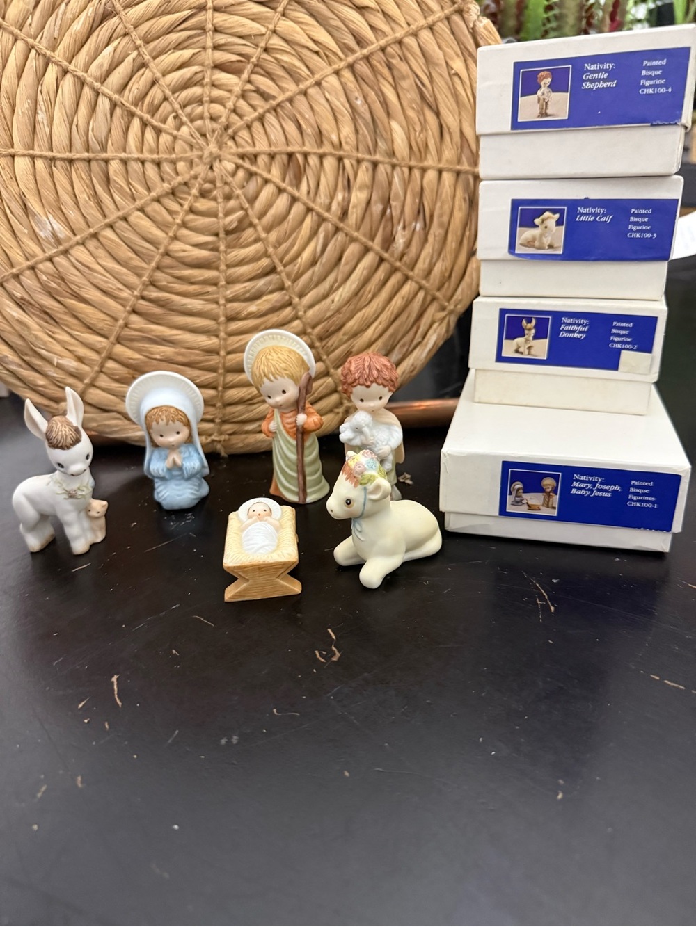 Hallmark Cards 1981 Porcelain Nativity 6 Piece Set